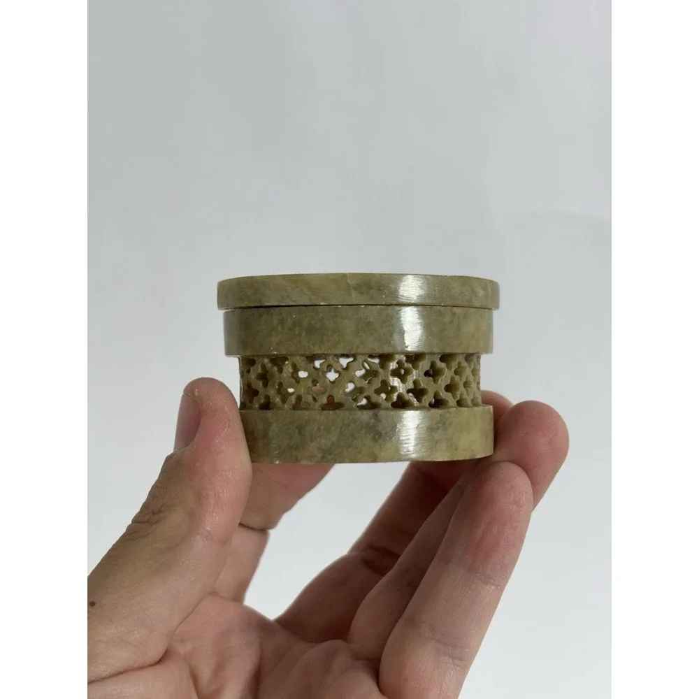 Trinket Box India Floral Mother Of Pearl Inlay Hand Carved Soap Stone Vintage